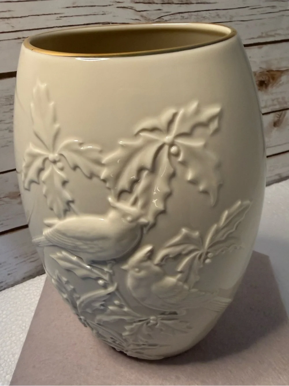 Lenox Legacy Edition Winter Seasonal Vase Cardinals & Holly Limited Edition COA